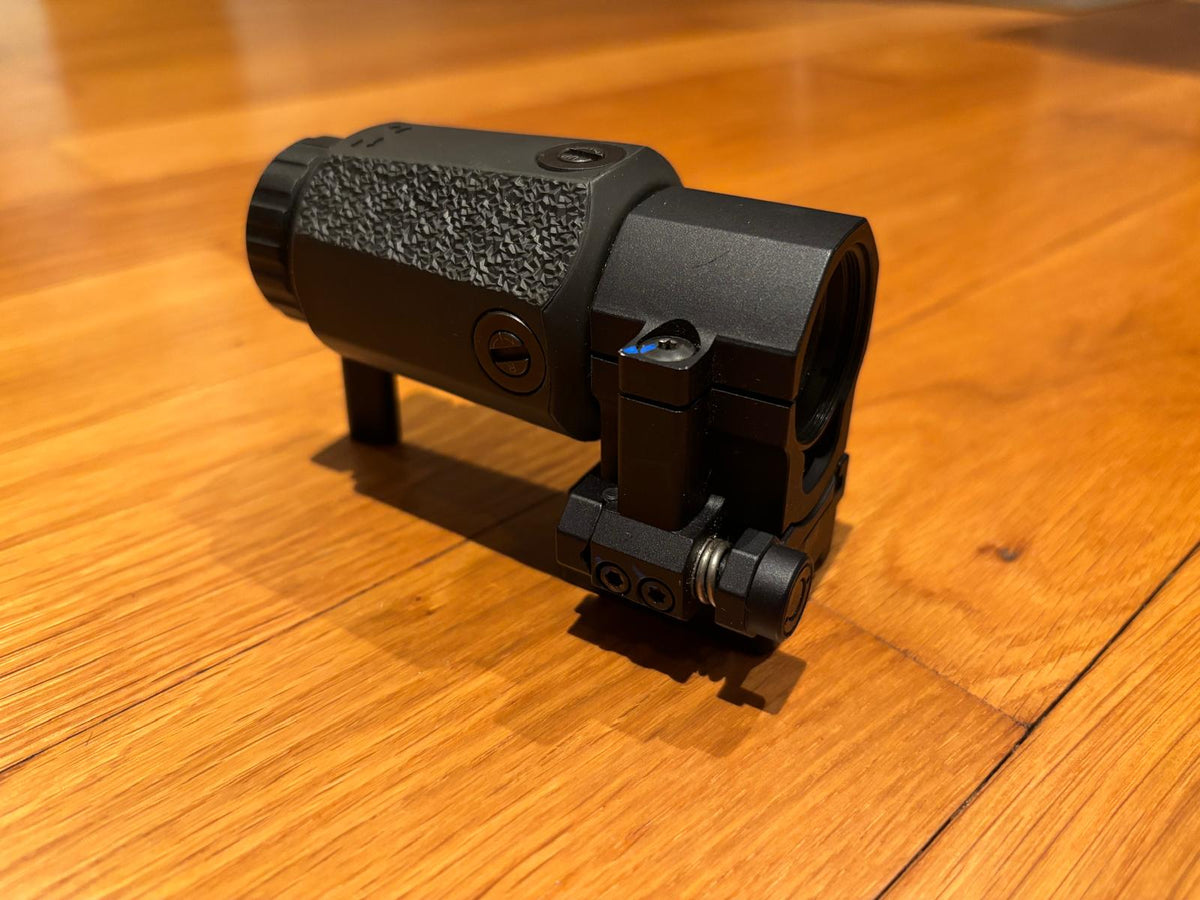 Aimpoint 3X-C Magnifier mit Montage